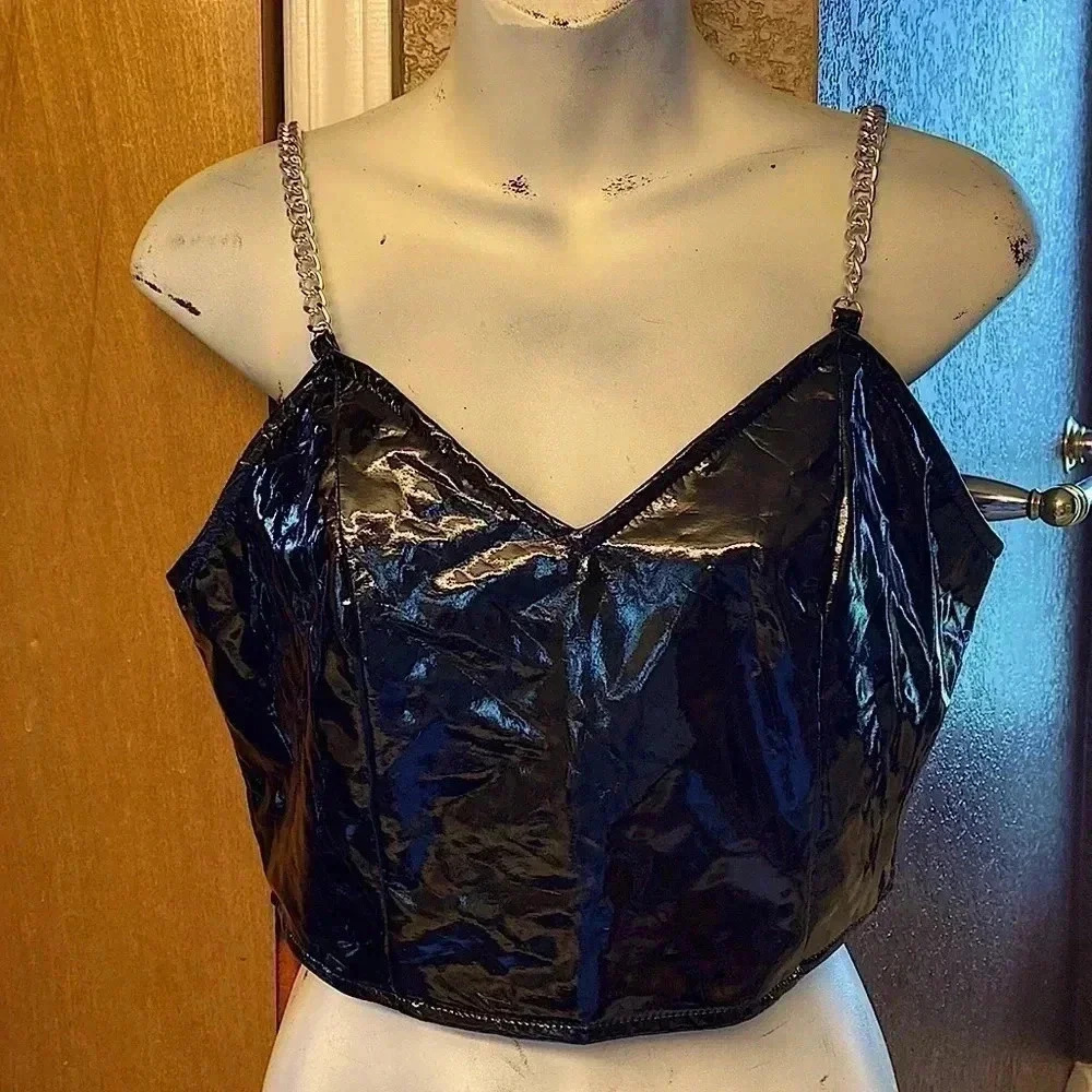 Semi-synthetic Leather, Glossy, Chain Crop Top